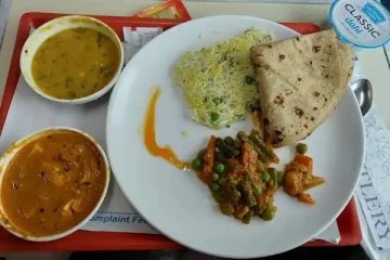 விரத நாட்களில் சைவம் மட்டும் தானா.? அதிர்ச்சியில் பயணிகள் - ரயில்வே விளக்கம்!