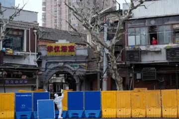 மக்கள் வீட்டை விட்டு வெளியேற தடை! எந்த நாட்டில் தெரியுமா?