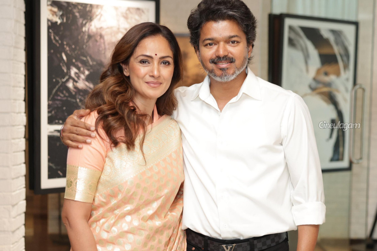 அவர் கொஞ்சமும் மாறவில்லை.. மகன்கள் உடன் சென்று முதல்வர் விஜய்யை சந்தித்த நடிகை சிம்ரன் | Simran And Family Meets Cm Vijay