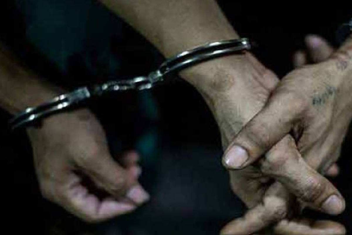 வவுனியாவில் மாணவர்கள் உட்பட அறுவர் கைது! | 6 Student Arrested Mawakkade In Vavuniya வவுனியாவில் மாணவர்கள் உட்பட அறுவர் கைது! | 6 Student Arrested Mawakkade In Vavuniya