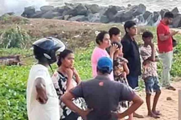 தலை,கை, கால்கள் இன்றி கரையொதுங்கிய மர்ம சடலத்தால் பெரும் பரபரப்பு | Headless Limbless Body Sparks Shock