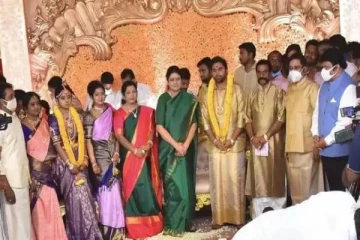 டிடிவி தினகரன் வீட்டில் அரங்கேறிய விசேஷம்! குடும்பத்தை இணைக்கிறாரா சசிகலா?