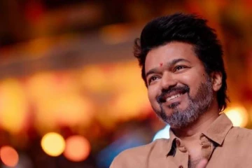 ஏதோ பேருக்கு அரசியல் வரவில்லை.. அந்த கேள்விக்கு பதில் கிடைக்கும்- விஜய்!