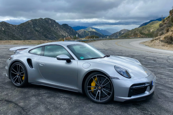 கனடாவில் இந்த வாகனங்கள் தொடர்பில் விடுக்கப்பட்டுள்ள எச்சரிக்கை | Porsche Recall Affects More Than 25000 Vehicles