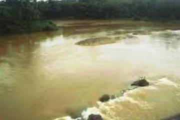 ප්‍රධාන ගංගා කිහිපයක ජල මට්ටම් ඉහළට