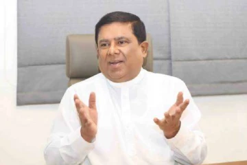 අස්වැසුම ගන්න අස්වැසුම කපනවා හරිනම් රටටම අස්වැසුම දෙන්න ඕනේ වෙලාවක් මේක - හිටපු ඇමතිගෙන් එළියට පැන්න කතාව මෙන්න