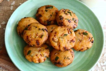 குழந்தைகள் விரும்பி உண்ணும் அவல் வடை - உடனே செய்வது எப்படி?