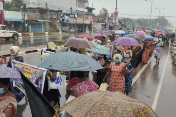 கொட்டும் மழையிலும் முன்னெடுக்கப்பட்ட ஆர்ப்பாட்ட பேரணி!