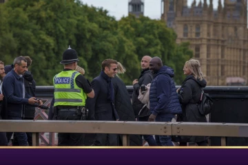 மகாராணியின் இறுதிச்சடங்குக்கு வந்த இடத்தில் ஊர் சுற்றிப் பார்க்கச் சென்ற மேக்ரான்: கேலி செய்யும் இணையம்...