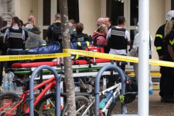 பல்கலைக்கழகத்தில் கத்திக்குத்து; இருவர் உயிரிழப்பு