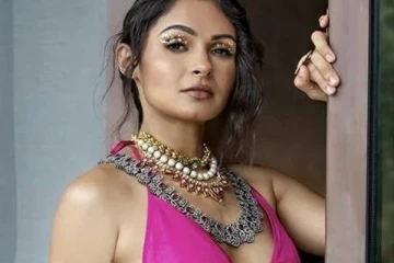 அப்பா முன்பே டி-சர்ட்டில் கைவிட்ட மர்மநபர்.. பஸ்சில் நடந்த உண்மை சம்பவத்தை உடைத்த நடிகை ஆண்ட்ரியா...