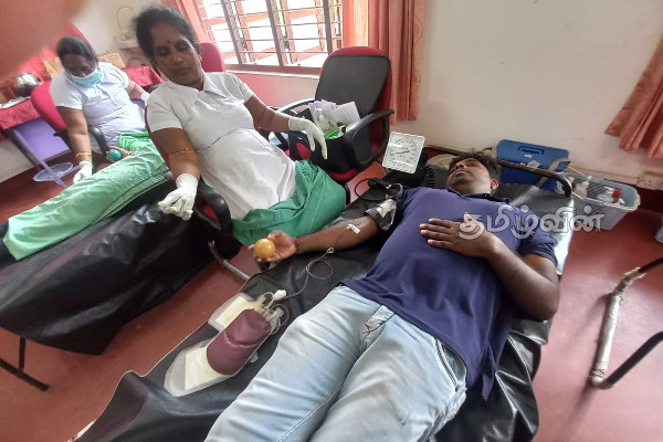 வவுனியா இரத்த வங்கியில் ஏற்பட்ட குருதி தட்டுப்பாடு: பிரதேச செயலகம் அதிரடி நடவடிக்கை (PHOTOS) | Blood Shortage In Vavuniya Blood Bank