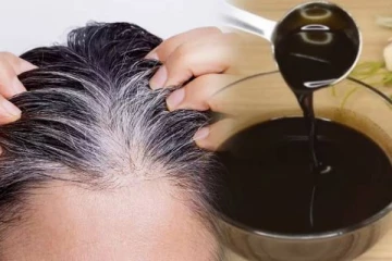 இயற்கையாக நரைமுடியை கருப்பாக்க உதவும் எண்ணெய்.., வீட்டிலேயே தயாரிக்கலாம்