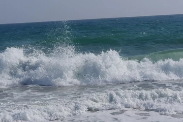 கடல் கொந்தளிப்பால் கடற்தொழிலாளர்கள் பாதிப்பு (Photos)