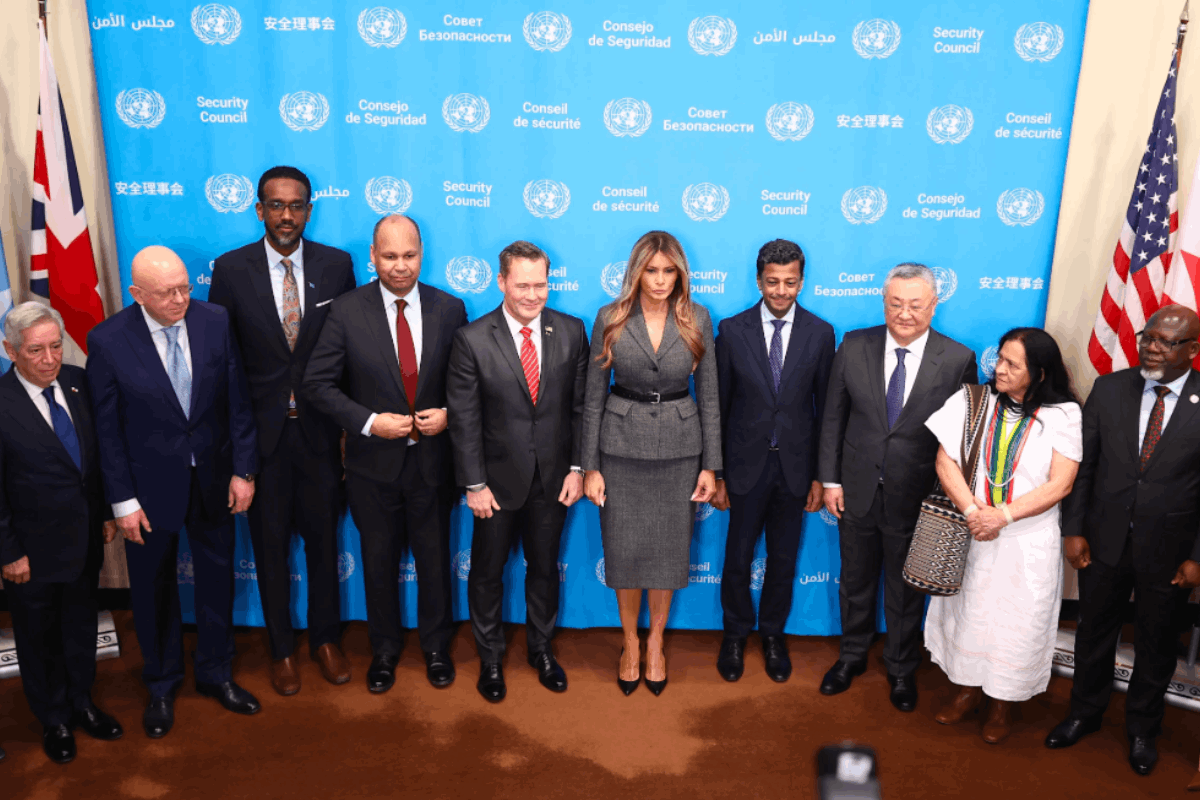 ඓතිහාසික අවස්ථාවක් ලෙස මෙලනියා ට්‍රම්ප් ආරක්ෂක මණ්ඩලය අමතයි | Melania Trump Addresses Security Council