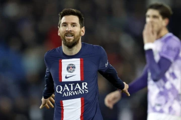 கண்ணிமைக்கும் நேரத்தில் மாயாஜால கோல் அடித்த மெஸ்சி! PSG வீரர்களே மிரண்டுபோன தருணம்