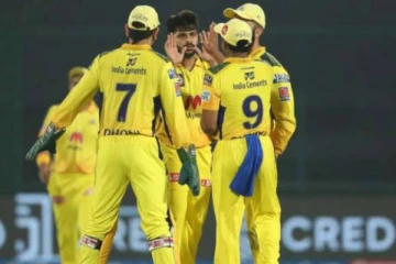 ஐ.பி.எல். கிரிக்கெட்: ராயல் சேலஞ்சர்ஸ் அணியை வீழ்த்தி முதல் இடத்தை பிடத்த சென்னை