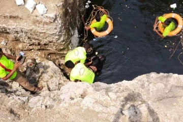 காதலனுடன் சேர்ந்து கிணற்றில் குதித்த 10 ஆம் வகுப்பு மாணவி - கடைசியில் நிகழ்ந்த விபரீதம்