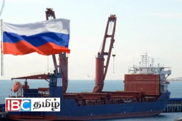 கடலில் தத்தளிக்கும் ரஷ்ய ஆயுத கப்பல்