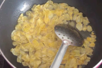 வீட்டிலேயே பேக்கரி சுவையில் கார்ன்ஃப்ளேக்ஸ் மிக்சர் எப்படி செய்யலாம்