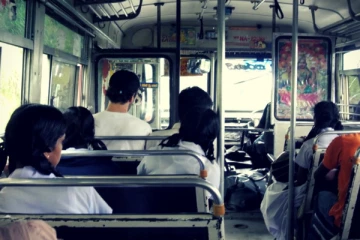 பொது போக்குவரத்தினால் மீண்டும் கோவிட் பரவும் ஆபாயம்