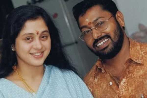 தேவயானியால எனக்கு என்ன சப்போர்ட் பண்ண முடியும்!! கணவர் ராஜகுமாரன் ஓபன் டாக்.. | Devayani Husband Rajakumaran Interview Support தேவயானியால எனக்கு என்ன சப்போர்ட் பண்ண முடியும்!! கணவர் ராஜகுமாரன் ஓபன் டாக்.. | Devayani Husband Rajakumaran Interview Support