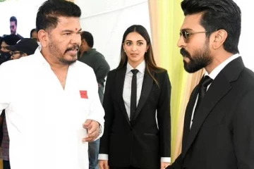ரஜினி-விஜய்யை தூக்கி சாப்பிட்ட ராம் சரண்..! கோடியில் புறளவைத்த இயக்குனர் சங்கர்..