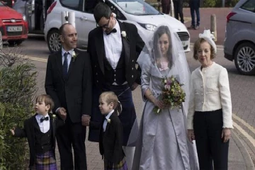 லண்டன் சிறைச்சாலையில் காதலியை மணந்த விக்கிலீக்ஸ் நிறுவனர்