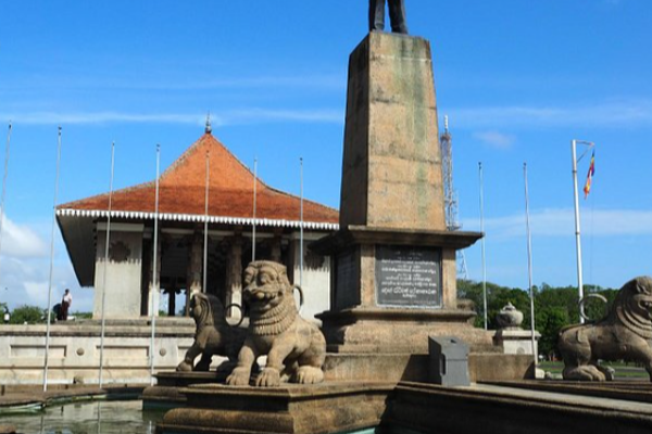 நுழையாதீர்கள்; இலங்கையர்களுக்கு தடை! | Independence Memorial Hall