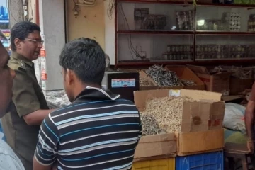 யாழில் திடீர் சுற்றிவளைப்பு!(Photos)