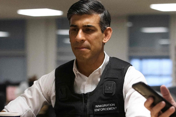 pm-rishi-goes-sudden-raid-and-arrested-105-people