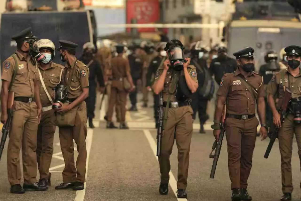 கொழும்பில் நடந்த பரபரப்பு சம்பவம் - சகோதரனை காப்பாற்ற போராடிய சகோதரி | The Armed Group That Made A Splash In Colombo