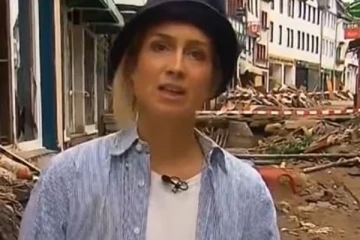 'முகத்தில் சேற்றை பூசிக்கொண்டது இதற்காக தான்' மன்னிப்பு கேட்ட ஜேர்மன் தொலைகாட்சி நிருபர்