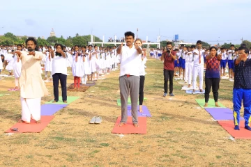 செந்தில் தொண்டமான் தலைமையில் திருகோணமலையில் சர்வதேச யோகா தினம்