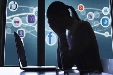 சமூக வலைத்தளங்களில் பெண்களுக்கு எதிரான வன்முறைக்கு முடிவே இல்லையா?