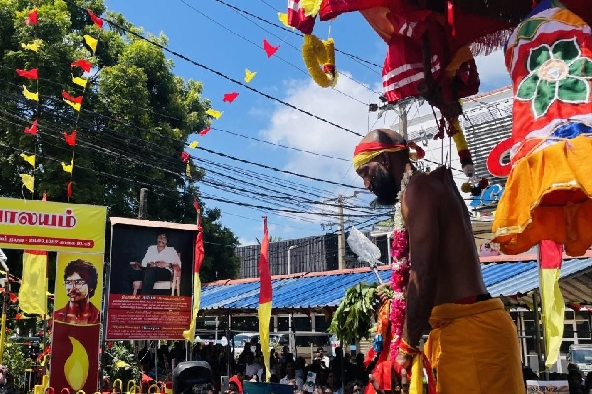 தியாக தீபம் திலீபனின் நினைவிடத்தில் தூக்கு காவடி எடுத்து அஞ்சலி | Thookku Kavadi Tribute At Thileepan S Memorial