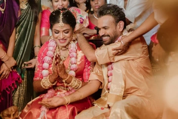 அடடா மிங்கிள் ஆனதும் ஹனிமூன் போட்டோஸை தெறிக்கவிடும் பிரேம்ஜி