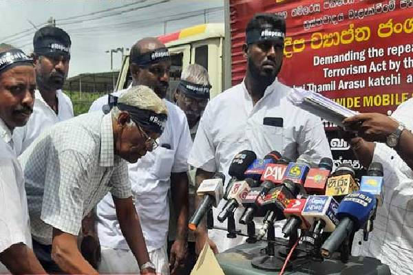 யாழில் கையெழுத்து திரட்டும் நடவடிக்கை  (Photos) | Signature Collection Activities In Yali
