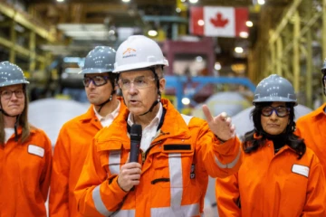 வரிகளை ரத்து செய்த அமெரிக்க உயர்நீதிமன்றம்; கனடா மீது நீடிக்கும் வரிகள்!