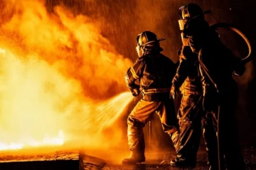 தீ விபத்தில் பலியான தீயணைப்பு வீரர்-உலக செய்திகள்