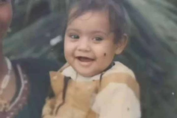 சிறுவயதில் செம கியூட்டாக இருக்கும் இந்த சீரியல் நடிகை யார் என்று தெரிகிறதா?- இவங்க தானா?