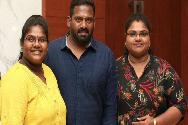 மாநிலத் திரைப்பட விருது - தந்தை மகள் தேர்வு... ரோபோ சங்கர் குடும்பத்தின் முதல் வெற்றி | Tamil Nadu Government Award Robo Shankar Indraja மாநிலத் திரைப்பட விருது - தந்தை மகள் தேர்வு... ரோபோ சங்கர் குடும்பத்தின் முதல் வெற்றி | Tamil Nadu Government Award Robo Shankar Indraja