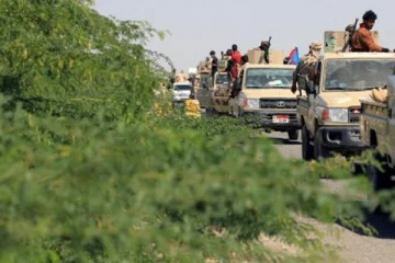 ஏமனில் பயங்கரவாதிகள் நடத்திய துப்பாக்கிச் சூடு தாக்குதலில் 21 இராணுவ வீரர்கள் பலி