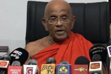 கிரிடம் எங்கள் கையில் தேவை ஏற்பட்டால் முடிக்குரிய இளவரசனை தேட நேரிடும் - தேரர் எச்சரிக்கை