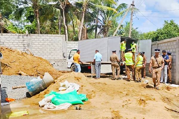 தங்காலையில் கைப்பற்றப்பட்ட போதைப்பொருட்கள்: நாட்டிற்குள் கொண்டுவரப்பட்ட பின்னணி | Tangalle Drugs Brought To Country By Sea