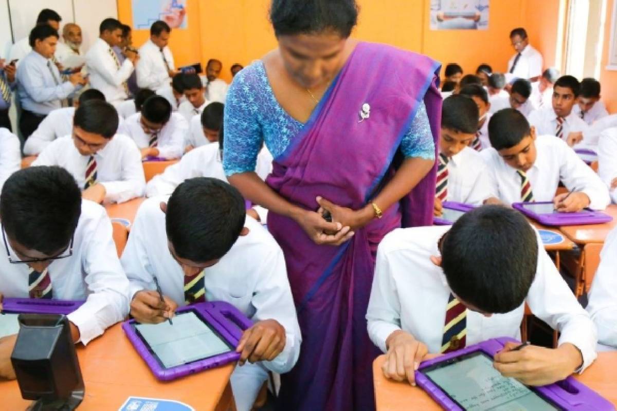 ஆசிரியர் வெற்றிடங்களுக்கான ஆட்சேர்ப்பு குறித்து பிரதமர் வெளியிட்ட அறிவிப்பு | Teacher Recruitment By The End Of This Year Harini ஆசிரியர் வெற்றிடங்களுக்கான ஆட்சேர்ப்பு குறித்து பிரதமர் வெளியிட்ட அறிவிப்பு | Teacher Recruitment By The End Of This Year Harini