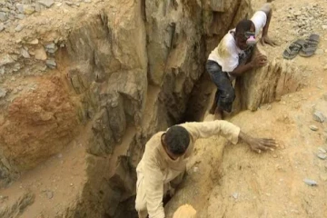 தங்கச் சுரங்கம் இடிந்து விழுந்து விபத்து- 38 பேர் பலி