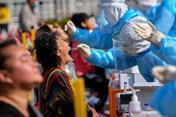 சீனாவில் மீண்டும் கொரோனா அபாயம்: புதிய கட்டுப்பாடுகள் விதிப்பு!