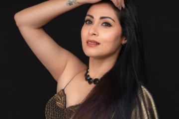 நடிகை சதாவை நினைவிருக்கா.. 41 வயதில் கிளாமர் போட்டோஷூட்