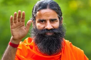 ‘‘அலோபதி மருத்துவர்கள் பூமியில் நடமாடும் தெய்வ தூதுவர்கள் ’’  -  பாபா ராம் தேவ்  யூடர்ன்!